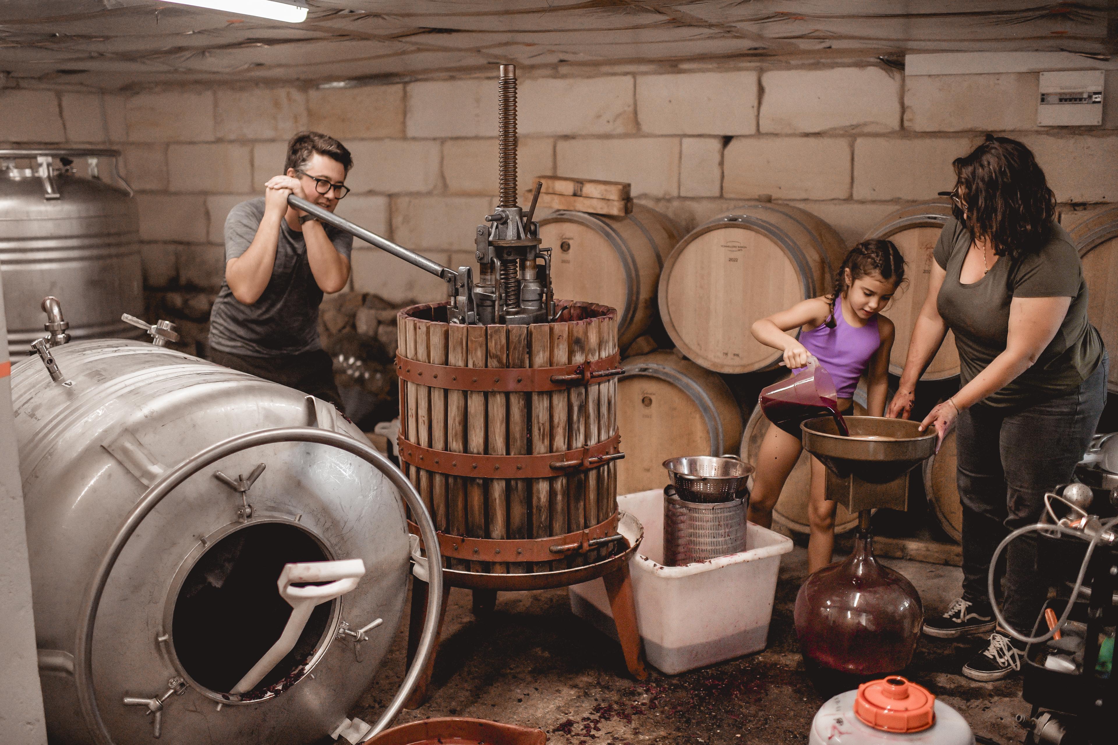 Un petit chai pour un grand vin.